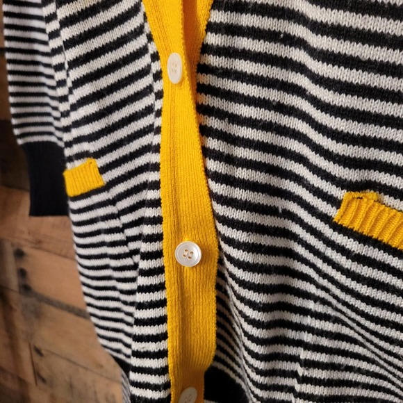 Liz claiborne vintage women's two piece sweater jacket and skirt size small - Picture 6 of 13